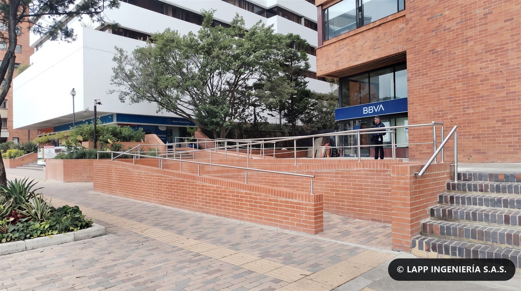 Accesos — Obra exterior