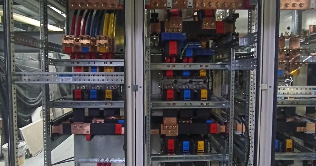 INSTALACION TABLEROS EN BAJA TENSION